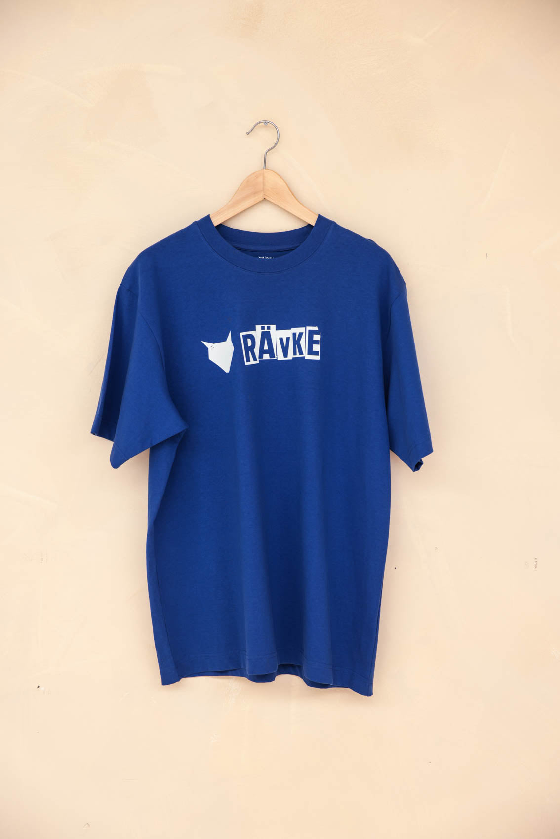 Rävke Tee  blue, logo