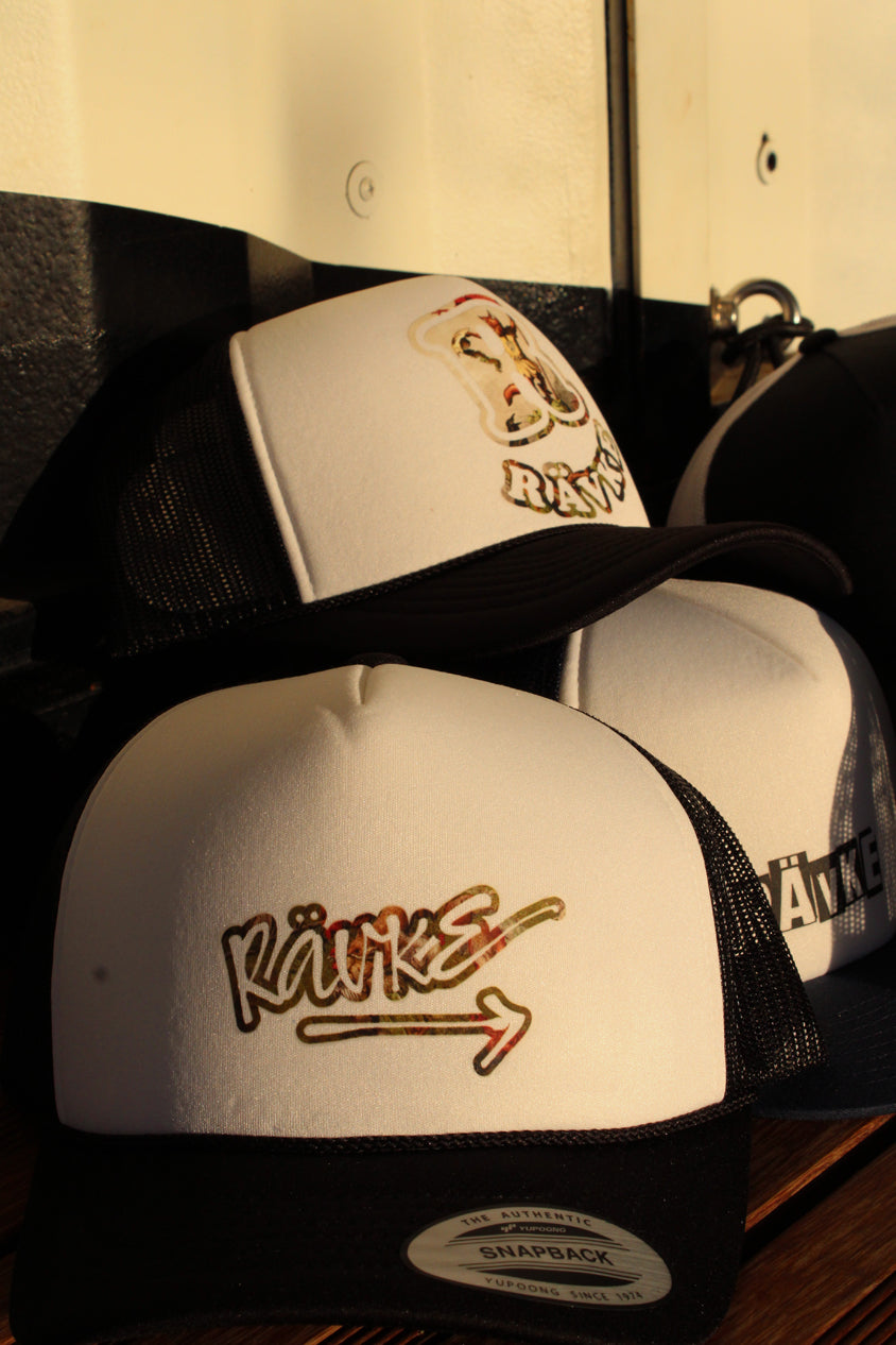 Trucker Cap Black, written logo